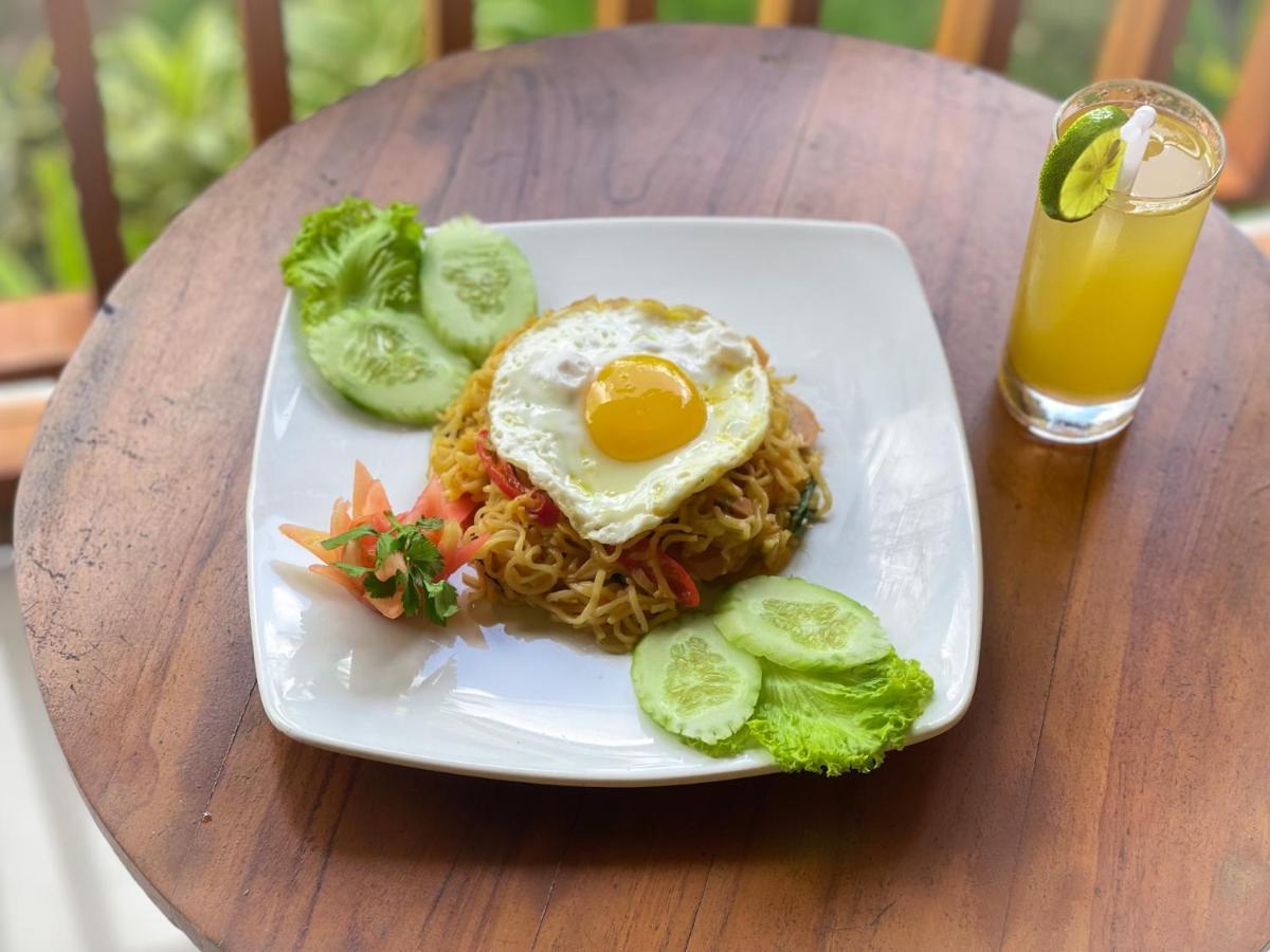 Mertha Sari Resto & Bungalow Klungkung Екстериор снимка